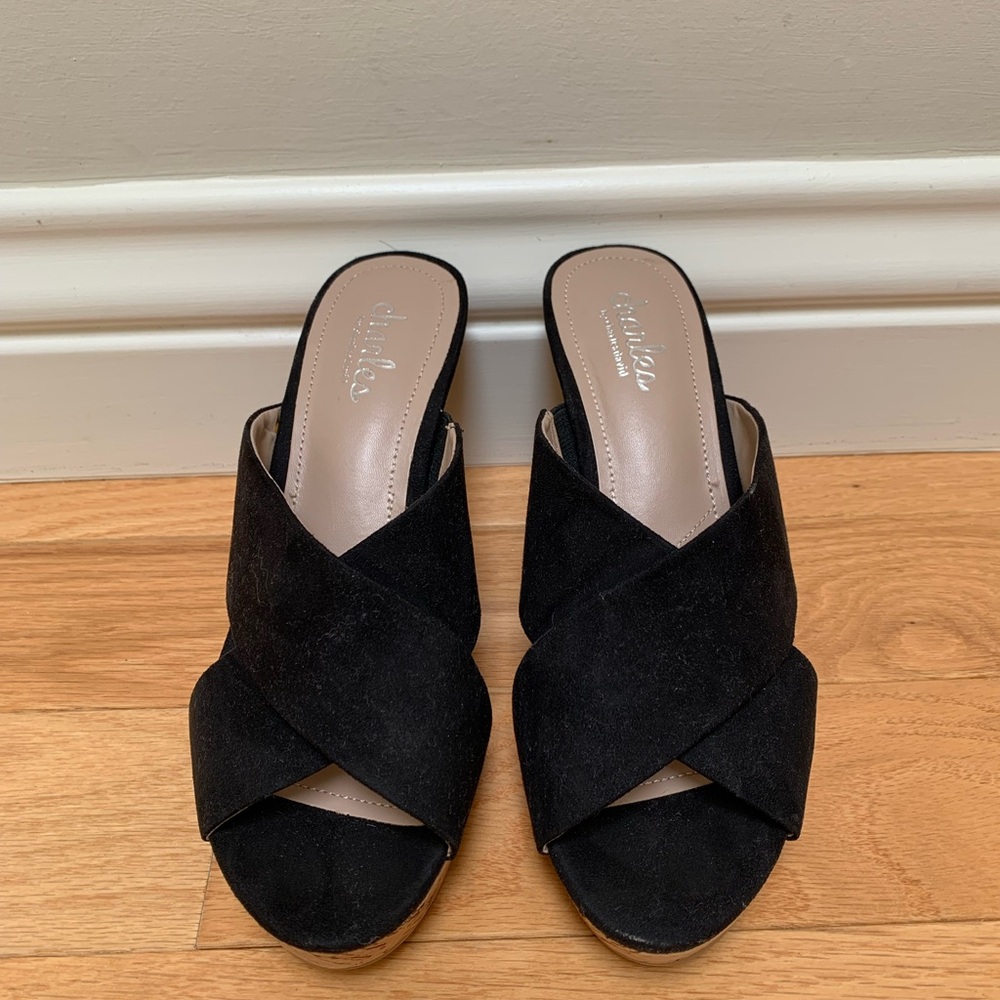 Size 7.5 Women’s Charles by Charles David Latrice Wedge Sandals